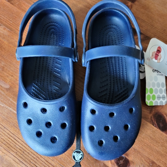 NWT Crocs Youth Navy Blue Mary Janes - Picture 2 of 3